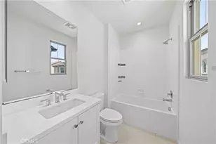 112 Newburry, Irvine, CA 92618 - Photo 21