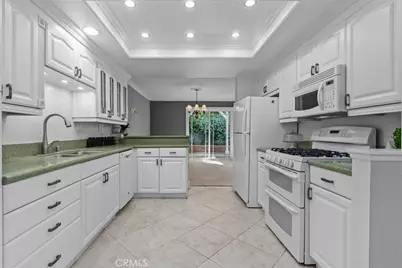13595 Banyon, Tustin, CA 92782 - Photo 19