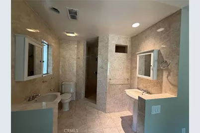 7741 Zelzah, Reseda, CA 91335 - Photo 11