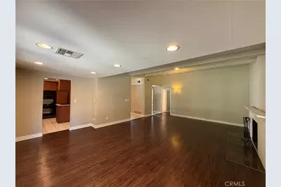 7741 Zelzah, Reseda, CA 91335 - Photo 3