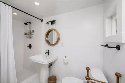 265 Mayflower, Newport Beach, CA 92660 - Photo 19