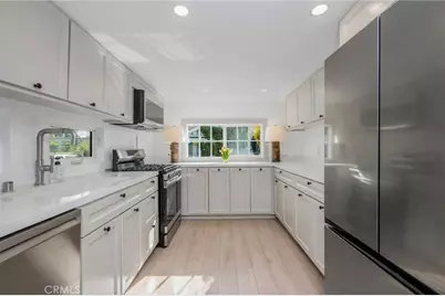 265 Mayflower, Newport Beach, CA 92660 - Photo 9