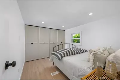 265 Mayflower, Newport Beach, CA 92660 - Photo 17