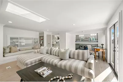 265 Mayflower, Newport Beach, CA 92660 - Photo 3