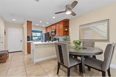 223 Pineview, Irvine, CA 92620 - Photo 17