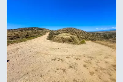 0 571-480-003, Hemet, CA 92544 - Photo 25