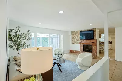 990 S Siet Place, Anaheim, CA 92806 - Photo 9