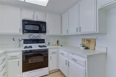 8877 Tulare #313-B, Huntington Beach, CA 92646 - Photo 19