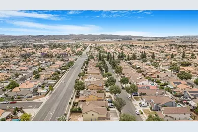 507 Coudures Way, Perris, CA 92571 - Photo 5