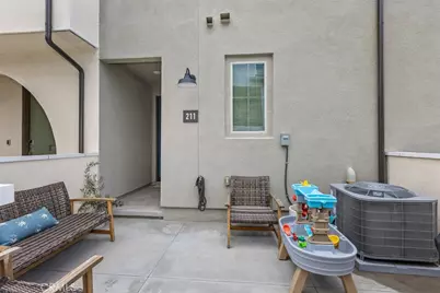 211 Equine Way, Rancho Mission Viejo, CA 92694 - Photo 3