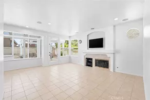 24 Calabria, Lake Forest, CA 92610 - Photo 9