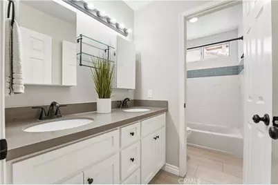 24 Calabria, Lake Forest, CA 92610 - Photo 17