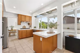 24 Calabria, Lake Forest, CA 92610 - Photo 7