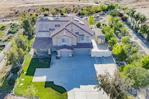 17465 Fairbreeze, Riverside, CA 92504 - Photo 3