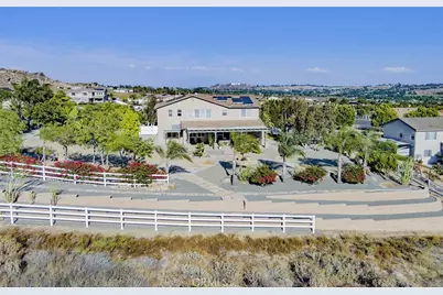 17465 Fairbreeze, Riverside, CA 92504 - Photo 7
