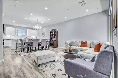 212 Paramount, Irvine, CA 92618 - Photo 5