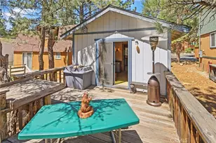513 Cedar Ln, Sugarloaf, CA 92386 - Photo 17