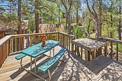 513 Cedar Ln, Sugarloaf, CA 92386 - Photo 15