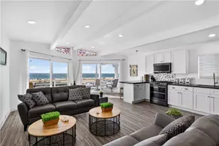 2212 W Oceanfront, Newport Beach, CA 92663 - Photo 31