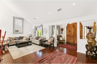 370 S Yorkshire, Anaheim, CA 92808 - Photo 23