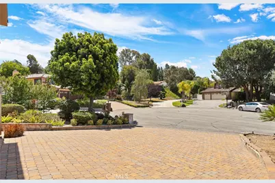370 S Yorkshire, Anaheim, CA 92808 - Photo 71