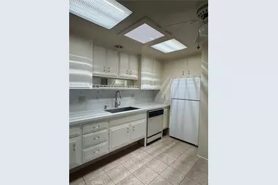 1681 Tam O Shanter Road #M12 10H, Seal Beach, CA 90740 - Photo 15