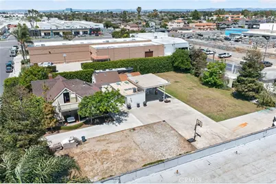 17066 Palmdale, Huntington Beach, CA 92647 - Photo 15