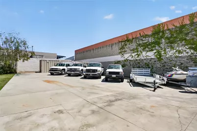 17066 Palmdale, Huntington Beach, CA 92647 - Photo 11