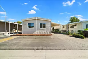 9080 Bloomfield, Cypress, CA 90630 - Photo 35