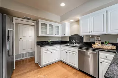 2 Rocky Glen, Irvine, CA 92603 - Photo 13
