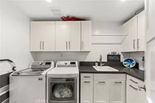 912 Honeywood Rd, Los Angeles, CA 90049 - Photo 31
