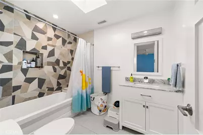 912 Honeywood Rd, Los Angeles, CA 90049 - Photo 37