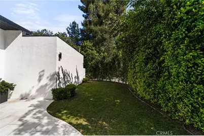912 Honeywood Rd, Los Angeles, CA 90049 - Photo 69