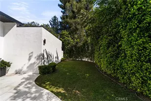 912 Honeywood Rd, Los Angeles, CA 90049 - Photo 69