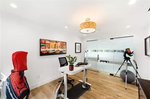 912 Honeywood Rd, Los Angeles, CA 90049 - Photo 33