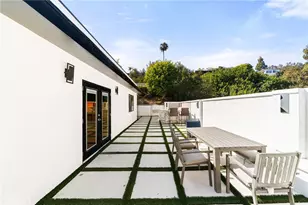 912 Honeywood Rd, Los Angeles, CA 90049 - Photo 49
