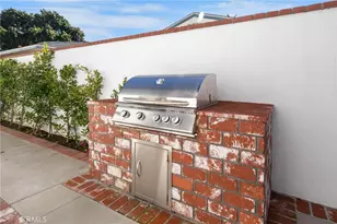2401 Clay, Newport Beach, CA 92663 - Photo 29