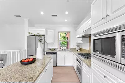 86 Revival, Irvine, CA 92620 - Photo 3