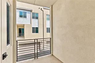 7256 Pointbreak Dr, Huntington Beach, CA 92647 - Photo 5