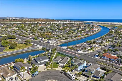 9202 Aloha Drive, Huntington Beach, CA 92646 - Photo 27
