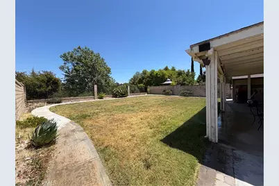 25420 Sheffield Ln, Saugus, CA 91350 - Photo 21