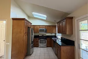 25420 Sheffield Ln, Saugus, CA 91350 - Photo 7