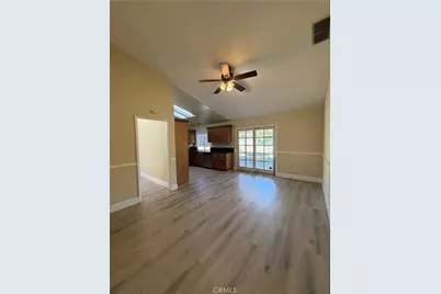 25420 Sheffield Ln, Saugus, CA 91350 - Photo 19