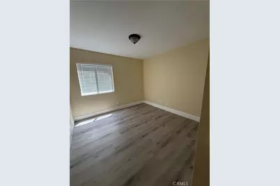 25420 Sheffield Ln, Saugus, CA 91350 - Photo 17