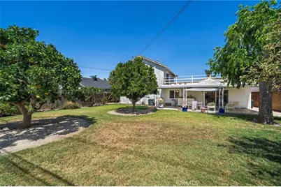 18333 Jacaranda Street, Fountain Valley, CA 92708 - Photo 25