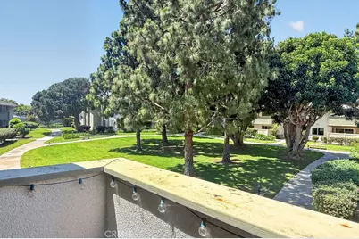 8633 Portola Court #18F, Huntington Beach, CA 92646 - Photo 23