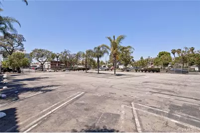 202 E 17th, Santa Ana, CA 92706 - Photo 13