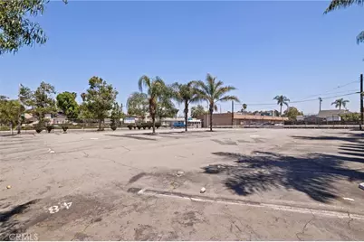 202 E 17th, Santa Ana, CA 92706 - Photo 17