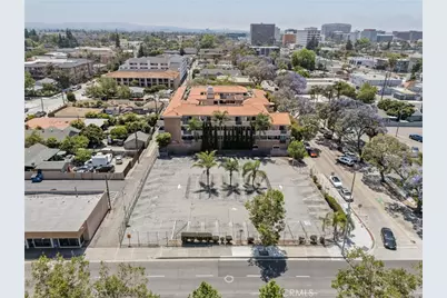 202 E 17th, Santa Ana, CA 92706 - Photo 3