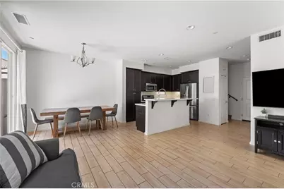 7611 N Honor, Van Nuys, CA 91405 - Photo 3